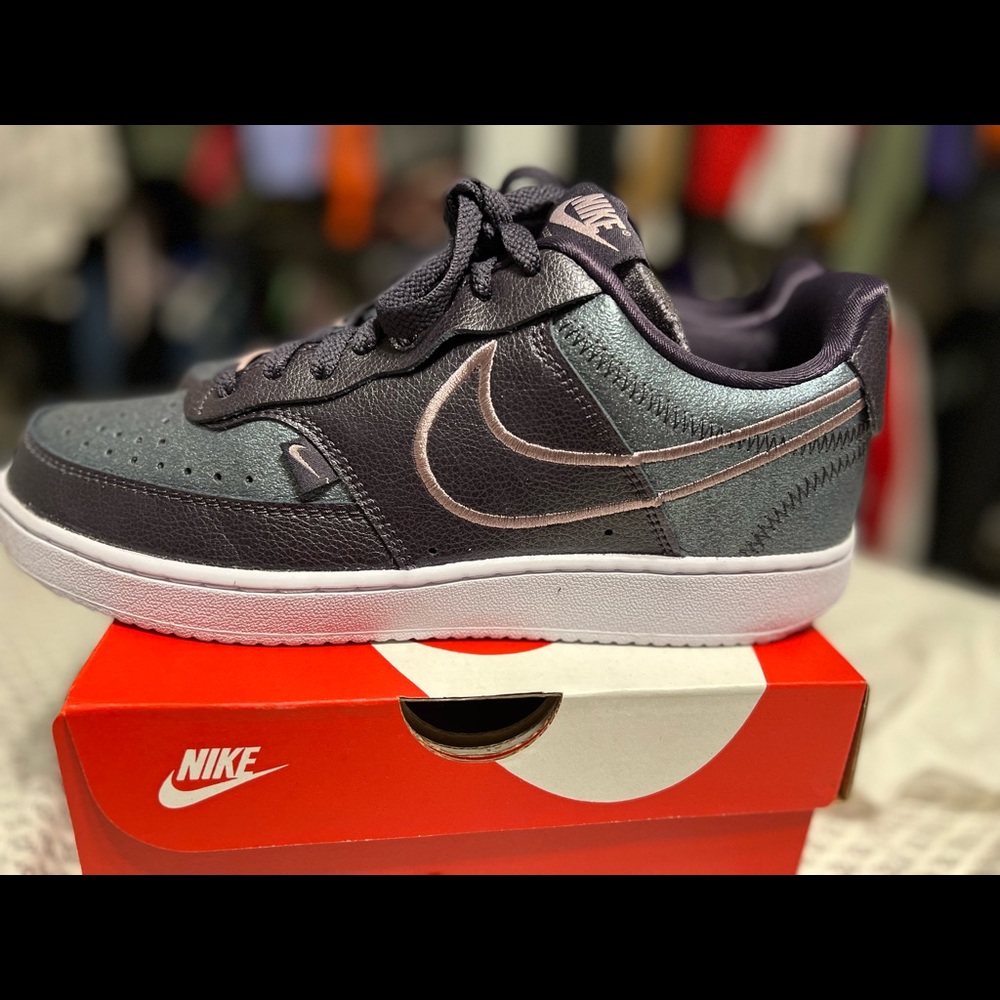 WMNS NIKE COURT VISION LO PRM